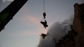 Украинската армия заяви, че е поразила две руски рафинерии