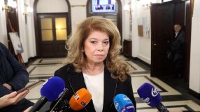 Илияна Йотова: Предложението на президента за референдум за еврото все още е в деловодството на НС