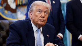 Доналд Тръмп шокира с изявление, че конгресмени трябва да бъдат наказани със смърт