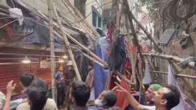 Мебели се тресат, хора бягат панически: Земетресение от 5,7 по Рихтер удари Бангладеш (ВИДЕО)