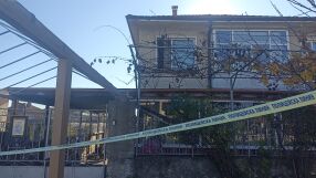 Бивш военен застреля внука и жена си в Поповица