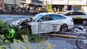 Мъж с крадена кола се вряза в пешеходци в Токио (СНИМКИ)