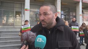 Бащата на Сияна: Камионът се разхожда из цяла България, а ние не можем да припарим до колата на дядо ѝ