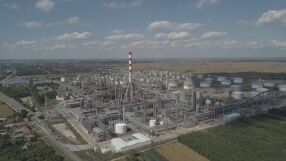 Белград преговаря с Вашингтон за ново отлагане на санкциите срещу националната компания НИС