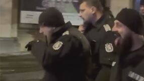 СДВР започва проверка за „плезещия се“ полицай от протеста срещу бюджета