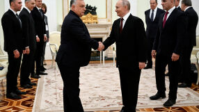 Виктор Орбан посети Владимир Путин в Москва и поиска още руски петрол и газ (СНИМКИ)