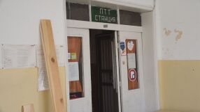 В очакване на еврото на село: Кмет ще превозва хората до пощата с колата си