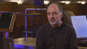 „Oт другата страна“ на класическата музика: Mаестро Найден Тодоров дирижира успеха на най-големия ни оркестър