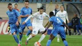 Радослав Димитров с две асистенции, Златински с червен картон в Румъния (ВИДЕО)