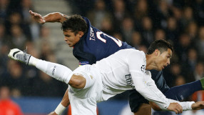 Без голове в битката на титаните (ВИДЕО)