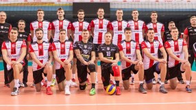 Представиха Ники Пенчев и Ресовия пред стотици фенове (ВИДЕО)