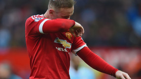 Бивш помощник на Сър Алекс: Рууни играе слабо заради тактиката на Ван Гаал