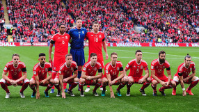 В Уелс не обичат симетрията (СНИМКИ)