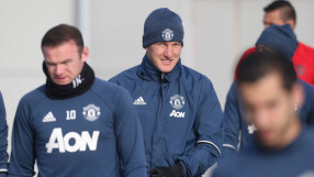 Бастиан Швайнщайгер отново тренира с 