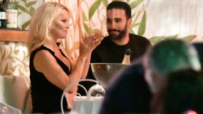 Гаджето на Памела Андерсън срещу 