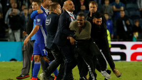 Арестуваха израелец, тичал към Иско с нож