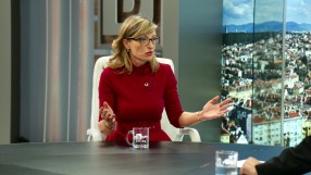 Министър Захариева: Христо Стоичков прекали (ВИДЕО)