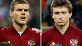 Футболист в затвора! Кокорин позира с усмивка и белезници