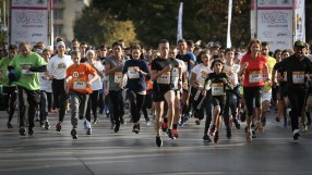 Над 4000 маратонци бягат за каузи и награди в центъра на София