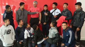 Спасените тайландски момчета се срещнаха с Моуриньо и Погба