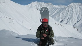 Българин се спусна със сноуборд от осемхилядник (ВИДЕО)