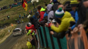 Танак продължава да води. Битката е за второто място