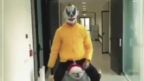 Зъл клоун нахлу в базата на 