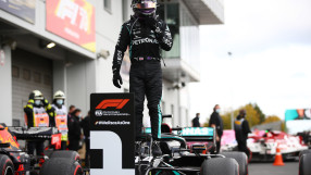 Хамилтън изравни рекорд на Михаел Шумахер