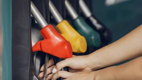 Ще поскъпва ли още бензинът?