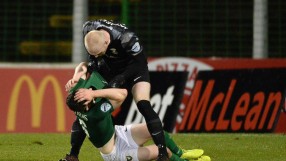 Вратар би съотборник след гол (ВИДЕО)