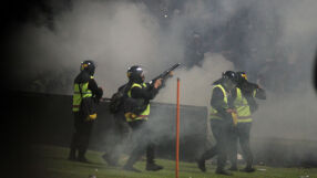 Дават по 3340 евро на семействата на загиналите при мелето в Индонезия