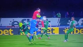 Заради гол с ръка: 