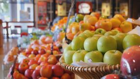 „Коктейли от пестициди“ замърсяват ябълките в цяла Европа