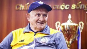 Първа СНИМКА на Люпко Петрович след инсулта