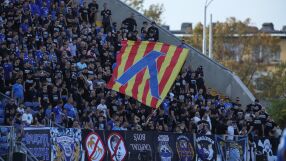 Феновете на Левски: Боби, Данчо - край на мандата!