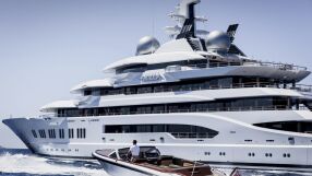 САЩ искат да конфискуват яхта за 300 млн. долара на руски олигарх (ВИДЕО)