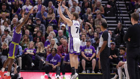 СПЕЦИАЛНО: The best of Александър Везенков в Сакраменто (ВИДЕО)