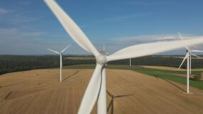 Българите приветстват инвестиции във възобновяема енергия