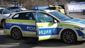 Състезателна кола се вряза в публиката във Варна, има загинал