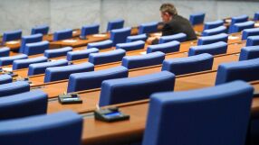 Народното събрание дебатира по предложението за референдум за еврото