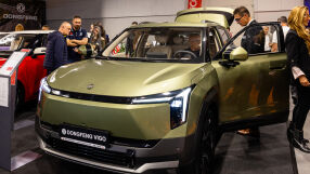 Премиера на Asia Motor Show: Чайна Мотор представи още два нови модела на DONGFENG