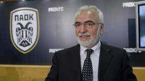 Цигарен барон довел непушача Бербатов на „Тумба”