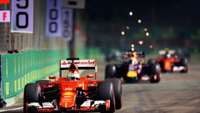 Историческа победа за Фетел