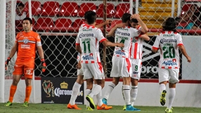 Мексикански вратар с комична грешка (ВИДЕО)