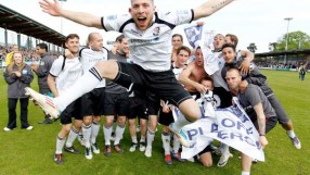 Вратар бележи зад центъра (ВИДЕО)