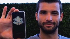 Какво крие Григор Димитров в телефона си (ВИДЕО)