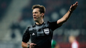 Рефер от Беларус свири 