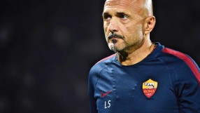 Журналистически въпрос накара Спалети да удари глава в масата (ВИДЕО)