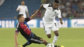 Искат Кафу и Вандерсон в Серия 