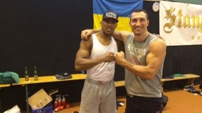 Антъни Джошуа е готов да се боксира с Кличко